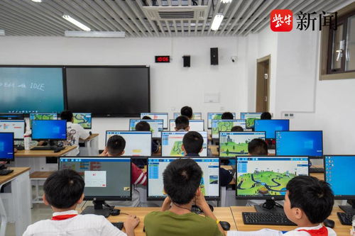 筑夢科技，我即未來 南京市中小學生機器人競賽點燃創新火花